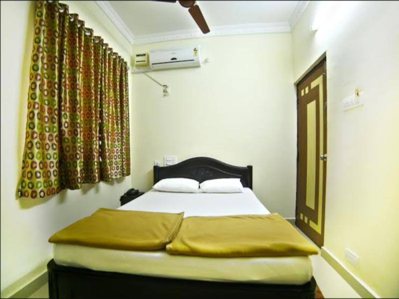 Reva Guest House Tirupati Eksteriør billede