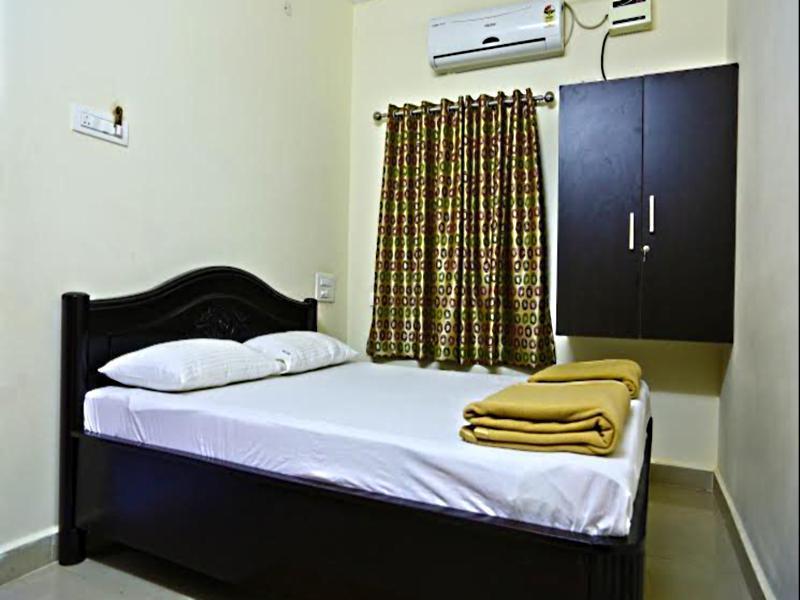 Reva Guest House Tirupati Eksteriør billede